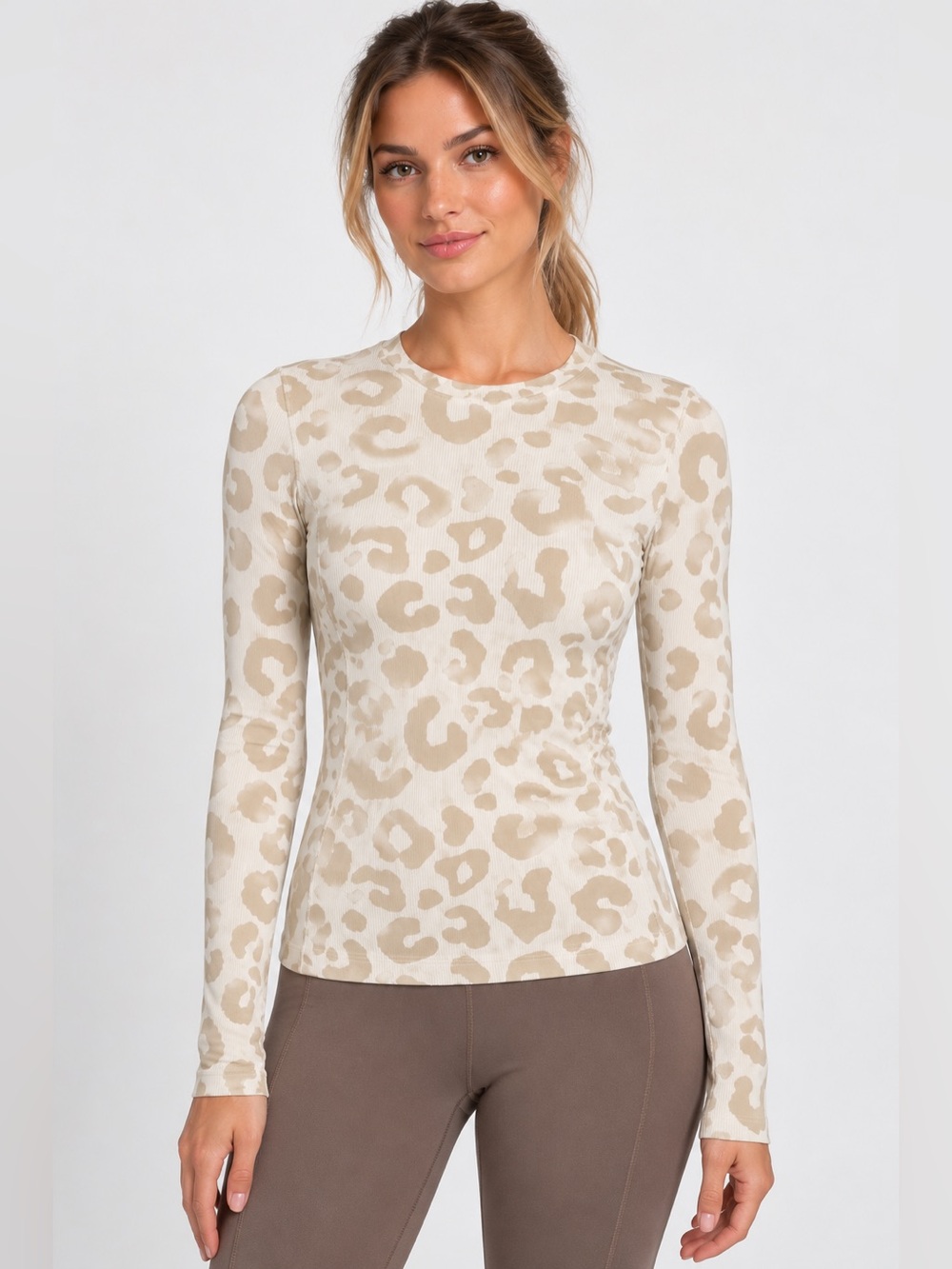 Sweaty Betty Glisten Seamless Leopard Jacquard Long Sleeve Top XS Cream Tan